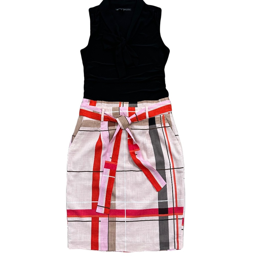 New Ann Taylor Fuschia pink with tan color, 2 side pockets, fabric belt